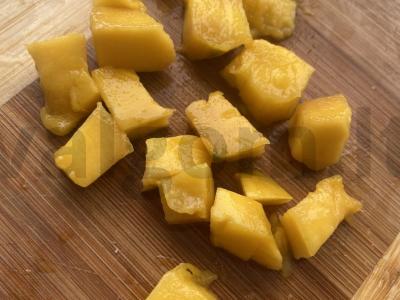 Mango, ananasų, braškių kokteiliai Žingsnis 3