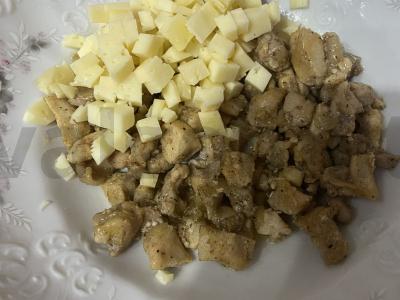 Bavarijos salotos su vištiena ir skrebučiais Žingsnis 1