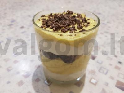Desertas su varške ir bananais pagrindine nuotrauka