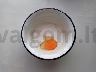 Grietinės keto pyragas Žingsnis 1