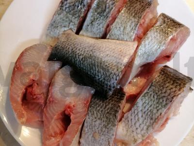 Švelni nelma po sūrio ir daržovių sluoksniu Žingsnis 2