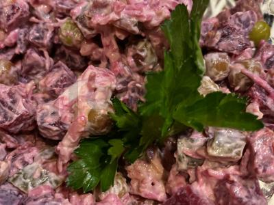 Salotos "Violetta" su virtais burokėliais pagrindine nuotrauka