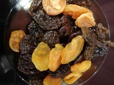 Slyvų desertas Žingsnis 1