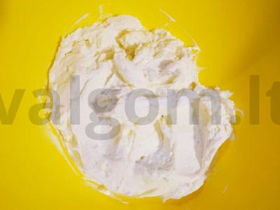 Rudens tortas iš morkų biskvito ir sviestinio kremo su žemės riešutais Žingsnis 2