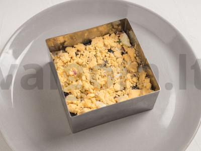 Žuvies pašteto salotos su alyvuogėmis ir raudonaisiais svogūnais Žingsnis 7