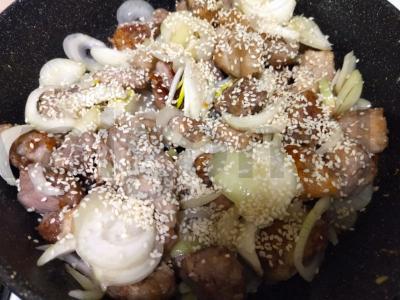 Kiauliena sojų padaže su česnakais Žingsnis 6