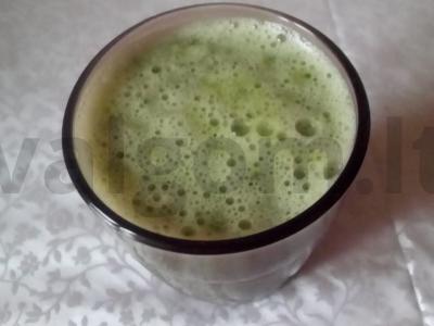 Petražolių, kivių, medaus ir žaliosios arbatos kokteilis Žingsnis 4