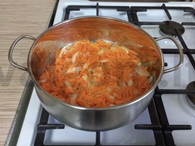 Kreminė sriuba su lydytu sūriu Žingsnis 2