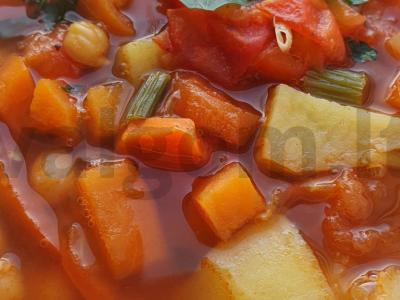 Raudonųjų avinžirnių sriuba pagrindine nuotrauka