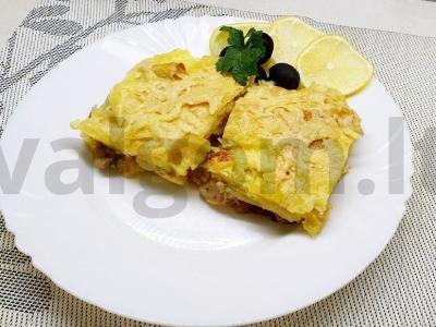 Vištienos ir grybų pyragas ant pitos duonos pagrindine nuotrauka
