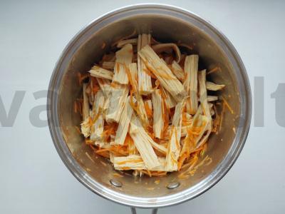 Šparagų salotos su korėjietiškomis morkomis Žingsnis 3