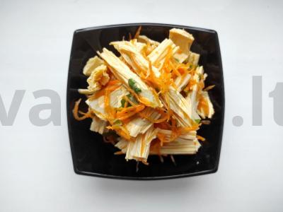 Šparagų salotos su korėjietiškomis morkomis pagrindine nuotrauka