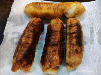 Dešrelės be mielių tešloje pagrindine nuotrauka