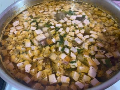 Naminė sriuba "Solyanka" pagrindine nuotrauka