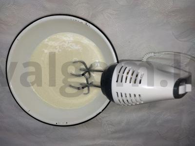 Aromatingi naminiai vafliai Žingsnis 1