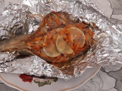 Sveika skumbrė su daržovėmis pagrindine nuotrauka