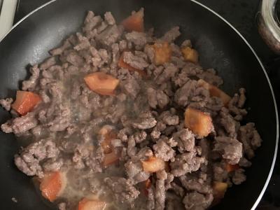 Bolonijos makaronai su itališkomis žolelėmis Žingsnis 1