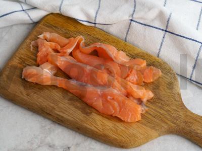 Soba su avokadu ir lengvai sūdyta lašiša Žingsnis 1