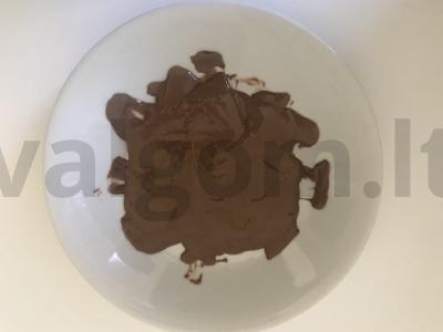 Delikatus šokolado ir išrūgų terinas Žingsnis 4