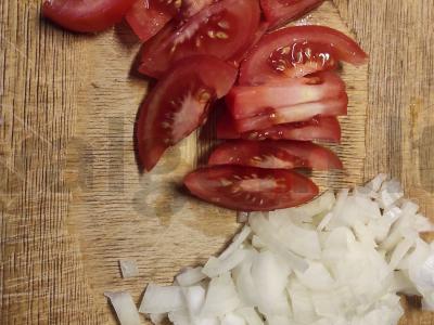 Omletas su vištiena ir daržovėmis sojų padaže Žingsnis 1