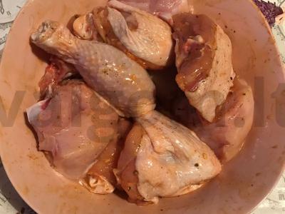 Vištienos kebabas alyvuogių aliejaus marinate Žingsnis 1
