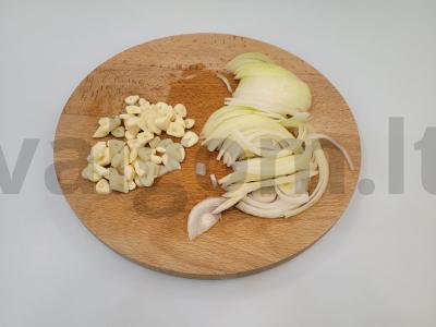 Kiauliena su daržovėmis rankovėje, skirta kepti orkaitėje Žingsnis 3
