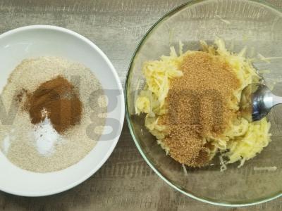 Veganiškas pyragas su karameliniais obuoliais ir riešutais Žingsnis 2