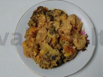 Kepti žiediniai kopūstai ir brokoliai su sūrio plutele pagrindine nuotrauka