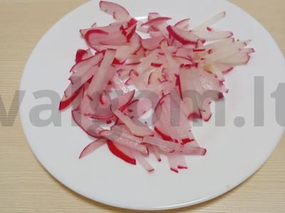 Žaliosios salotos su kiaušiniu ir ridikėliais Žingsnis 2