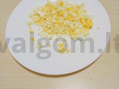Žaliosios salotos su kiaušiniu ir ridikėliais Žingsnis 3
