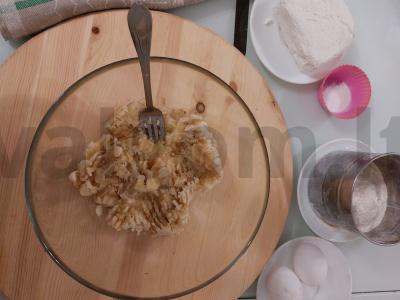 Bananų ir grietinėlės vafliai be cukraus Žingsnis 1