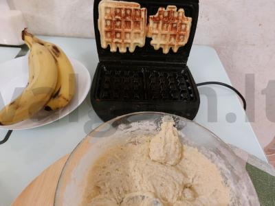 Bananų ir grietinėlės vafliai be cukraus Žingsnis 3