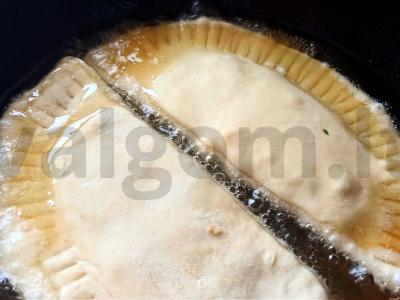 Čeburekai su jautiena, prieskoniais ir žolelėmis Žingsnis 9