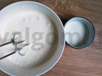 Išskirtinis juodojo miško pyragas su vyšniomis Žingsnis 4