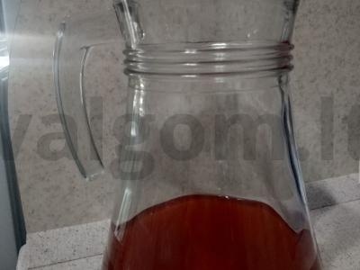 Aromatinis vasaros kompotas Žingsnis 2