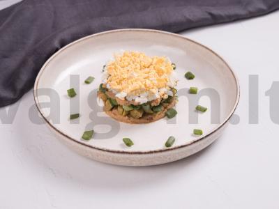 Žuvies pašteto salotos su alyvuogėmis pagrindine nuotrauka