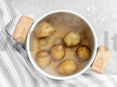 Salotos su spanguolėmis ir grybais Žingsnis 1