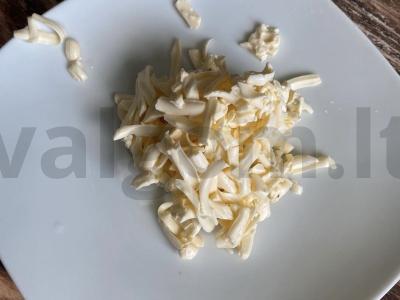 Lengva sūrio sriuba su žirneliais ir daržovėmis Žingsnis 2