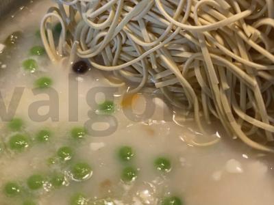 Lengva sūrio sriuba su žirneliais ir daržovėmis Žingsnis 4