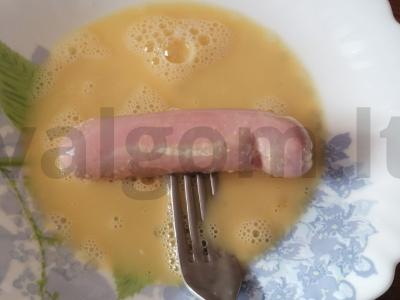 Dešrelės apvoliotos duonoje "Crispy" Žingsnis 4