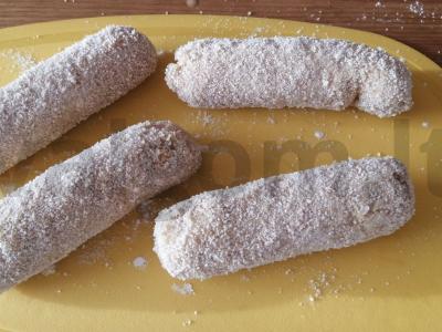 Dešrelės apvoliotos duonoje "Crispy" Žingsnis 5
