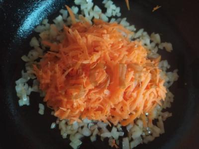 Sodri sriuba su mėsos kukuliais ir brokoliais Žingsnis 1