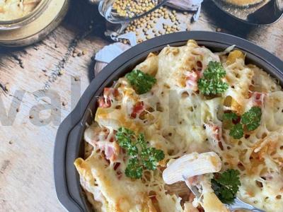 Sūrus makaronų troškinys pagrindine nuotrauka