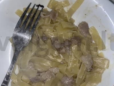 Šoninės makaronai pagrindine nuotrauka