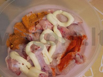 Aštrūs vištienos sparneliai padaže Žingsnis 2