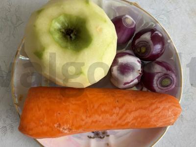 Daržovių salotos su kopūstais ir obuoliais Žingsnis 2