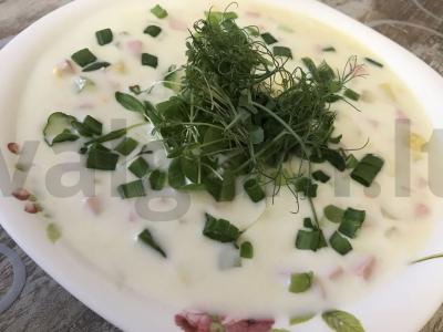 Okra ant kefyro pagrindine nuotrauka