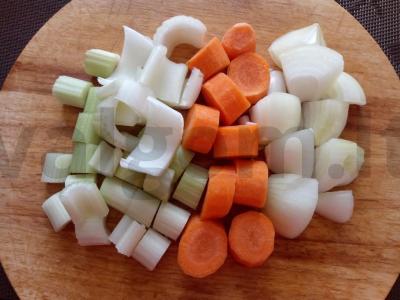 Vištienos sultinys su salierais multicooker keptuvėje Žingsnis 1