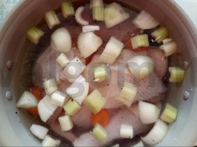 Vištienos sultinys su salierais multicooker keptuvėje Žingsnis 3