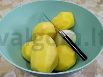 Bulviniai blynai iš kukurūzų miltų Žingsnis 1